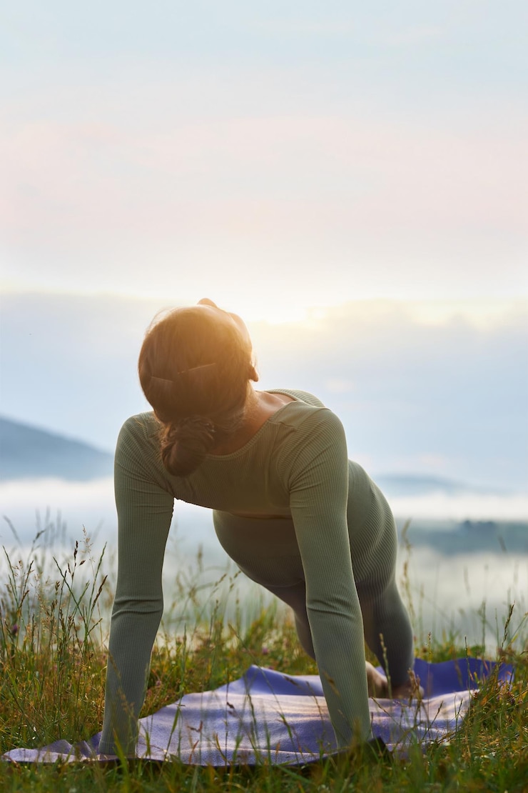 Morning Yoga for Energy: Wake Up, Stretch Out, Power On